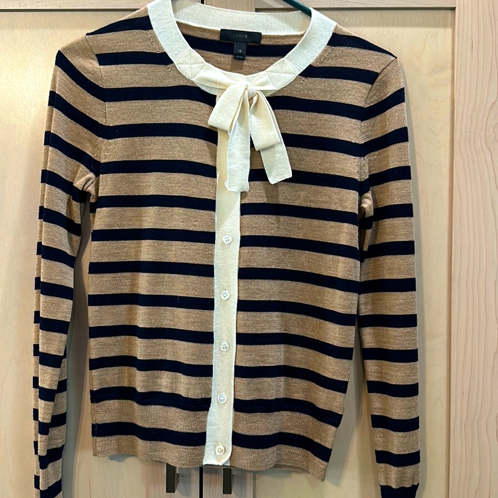 J Crew sz xs light weight cardigan tan and navy blue